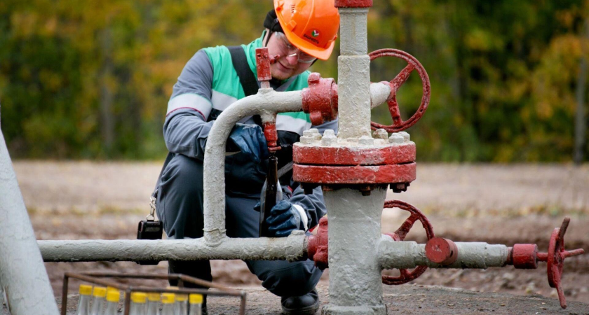 Дальнобойщики без опыта получают 330 тысяч: зарплаты новичков взлетели на 71% за год