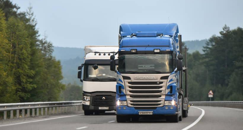 Рейд на Дону: дальнобойщики ездили без ОСАГО, с неисправными шинами и отключенными тахографами