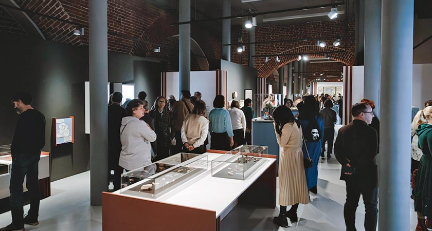 Чернолаковая керамика из Таганрога: 85% артефактов с уникальной росписью показали в Нижнем Новгороде