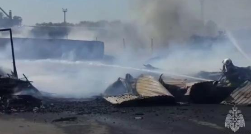 80 спасателей и 20 единиц техники: МЧС ликвидировало 14 ЧП на Дону за сутки