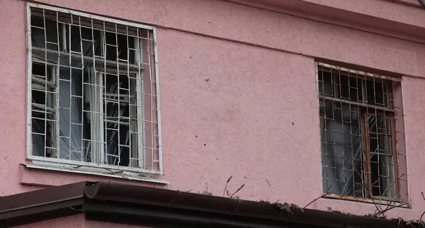 В Таганроге уже осмотрено 283 квартиры из 451 пострадавшей после атак