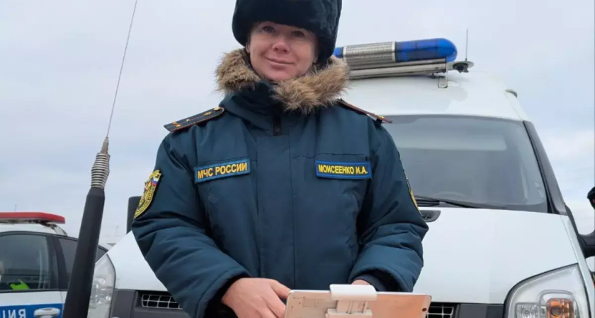 Пять пожаров и три ДТП за сутки: спасатели Ростовской области вытащили человека из огня