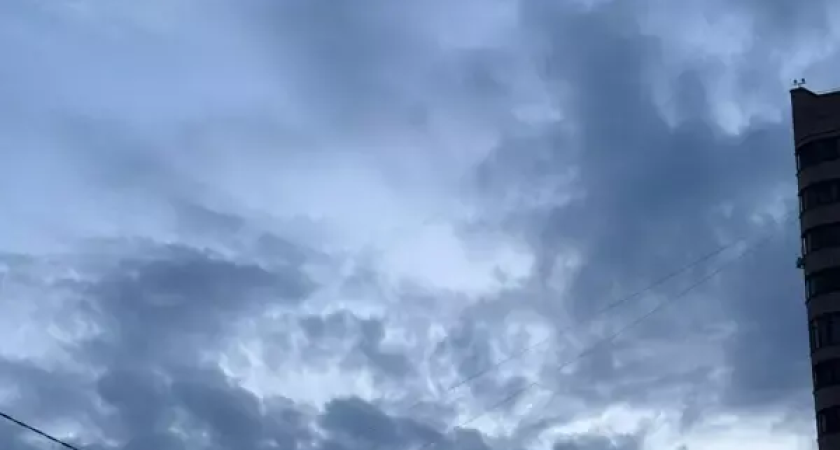 Таганрог расширил режим ЧС после атаки 36 БПЛА: повреждены дома и авто