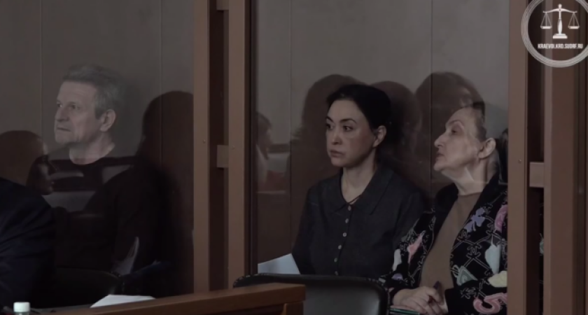 Председателя Ростовского облсуда и трёх чиновников осудили на реальные сроки за систематические взятки