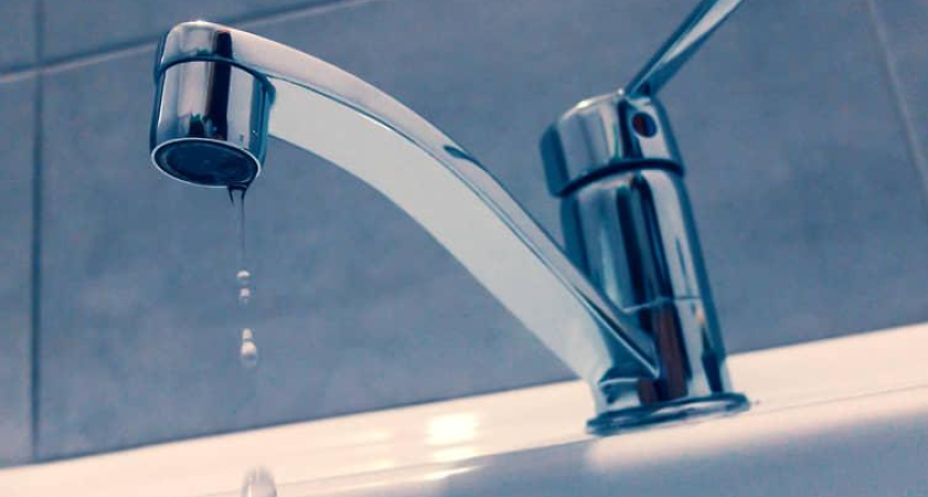 В Цимлянске отключили воду из-за аварии: три станции встали до полудня