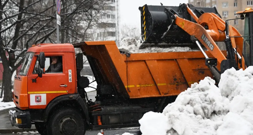 Ростов бросил 110 машин и 400 рабочих против снежного апокалипсиса
