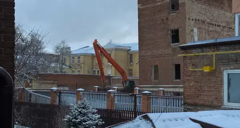 Снесли дом Парамонова: историческую усадьбу XIX века заменят на отель