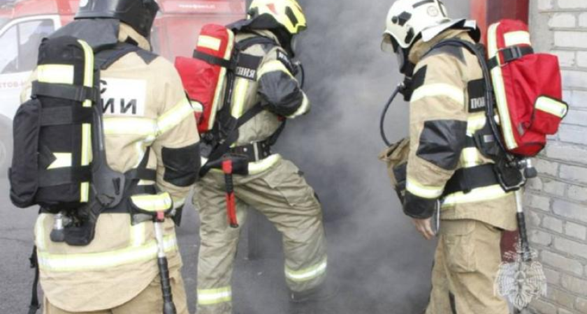 21 пожар за сутки: в Ростовской области один погибший, двое спасены