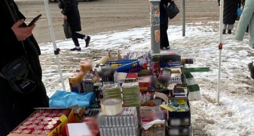 На Дону изъяли 300 единиц пиротехники: полиция усилила рейды