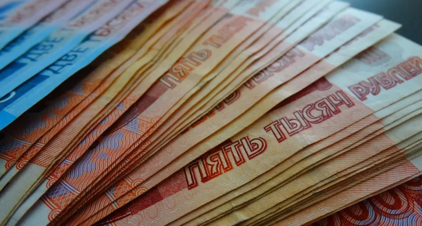 Рекорд рынка труда: топ-менеджерам Ростова предлагают 145,7 тысяч рублей – вдвое выше средней зарплаты