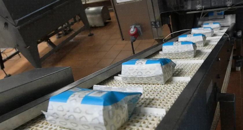 Неравенство на тарелке: творог в Ростове на 17 рублей дороже, чем в Сальске — что еще переплачивают горожане?