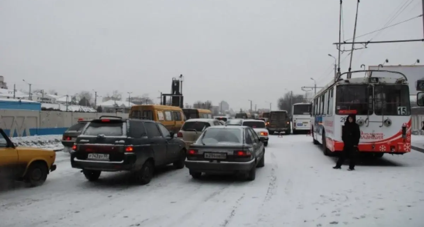 Зимний патруль: сотрудники ГАИ Ростовской области спасают водителей на заснеженных трассах 24/7