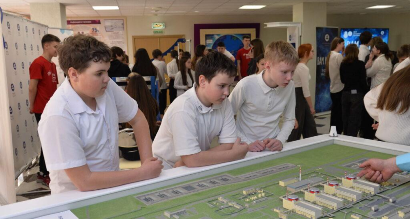 80-летие атомной отрасли: 3683 школьника и студента увидели «мозговой центр» Ростовской АЭС в 2025 году