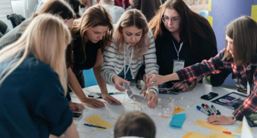 «Проводники смыслов»: как жители Дона от 18 до 45 лет могут стать наставниками молодежи