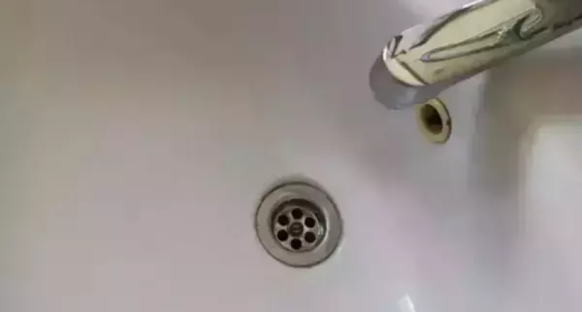 Прорыв водовода в поселке Опытном: сотни жителей остались без воды на неопределенный срок