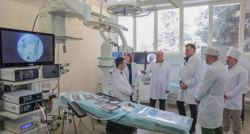 Восстановление за часы и помощь бойцам СВО: Слюсарь внедряет 4K-технологии в ростовскую хирургию позвоночника