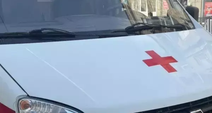 «БМВ» всмятку об опору ЛЭП: жуткое ДТП в Ростове унесло жизни троих человек