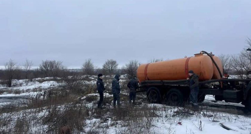 Подрядчика оштрафовали на 100 тысяч за слив отходов в неположенном месте