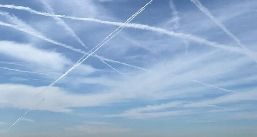 Обломки ракеты разрушили балкон жилого дома в Таганроге