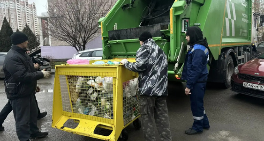 В Ростове запустили массовую установку контейнеров с колёсами для пластика