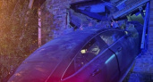 Дочь главаря банды Цапков врезалась в дом пьяной: штраф 45 тысяч и лишение прав