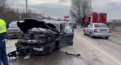 Тройное ДТП в Ростове: одна машина сгорела дотла
