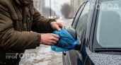 Увидели пакет на зеркале своей машины: не спешите его убирать чтобы не попасть в ловушку мошенников