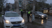 В Красном Сулине Volkswagen Polo врезался в ЛЭП: пассажирка погибла