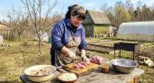 Хватит ждать сутками: этот быстрый способ маринования сделает мясо мягким и сочным всего за 30 минут
