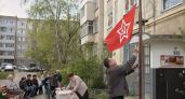 Ростовчанин сшил Знамя Победы за четыре вечера и поднял его над Антарктидой