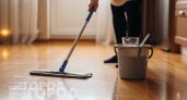 Выкинула швабру и забыла про пыль: теперь пол сияет чистотой благодаря простому средству из аптеки