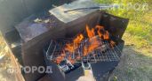 Хватит тратить деньги на химию: достаточно одной бутылки и мешка чтобы угли занялись за считанные минуты