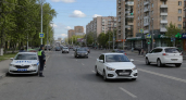 Кроссовер протаранил четыре машины на светофоре в Ростове