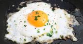 Больше никакой горелой корки: как приготовить безупречную глазунью с жидким желтком за две минуты