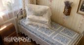 Странная привычка из СССР строить пирамиды из подушек: зачем это делали на самом деле и почему это было важно