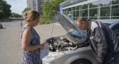 Автомобиль за 1,7 млн рублей задымил через 10 минут после выезда из салона