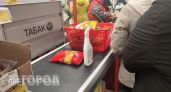 Всегда забираю чек после оплаты покупок: это простая мера безопасности помогает сохранить деньги на карте