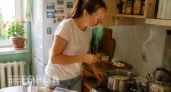 Больше не мучаюсь с кастрюлей: шеф-повар показал простой метод жарки пельменей для ресторанного вкуса