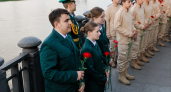 В День памяти и скорби ростовчане собрались на набережной в четыре утра