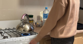 Забыла про уксус и лимонку: нашла копеечное средство от накипи в чайнике, которое работает за пару минут