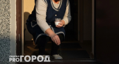 Забудьте о дорогой химии: горничная с 20-летним стажем рассказала, зачем каждый день сыплет соль у порога