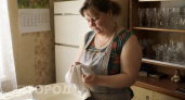 Стираю кухонные полотенца без кипячения: просто добавляю 2 ложки этого средства и они сияют белизной
