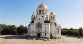 В Новочеркасске освятили криптовый храм как часть завершенного комплекса собора