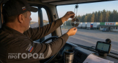 Хитрость с компакт-диском под лобовым стеклом: почему опытные водители до сих пор верят в этот трюк с камерами