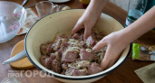 Секрет идеального шашлыка раскрыт: одна ложка этого продукта сделает любое мясо нежнее сливочного масла