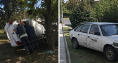 В Ростове девушка на Datsun перевернулась, уходя от столкновения с «Жигулями»