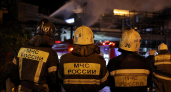 Пожар на Левом берегу Дона усилился после яркой вспышки у терминала