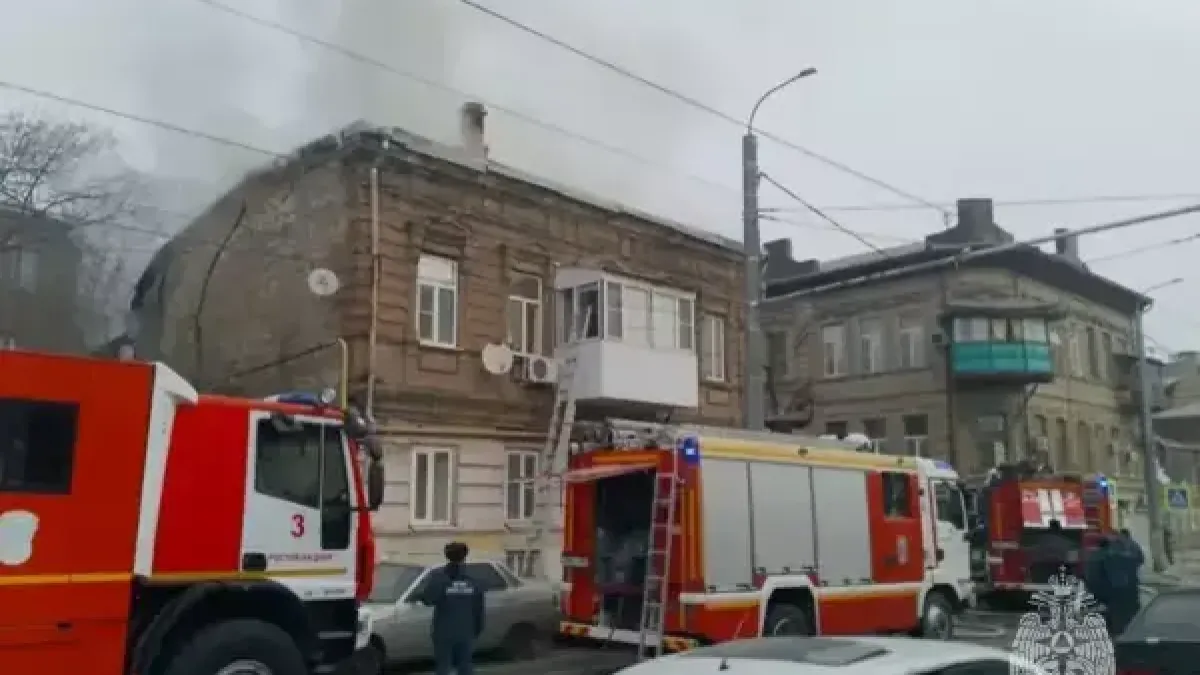 15 человек остались без света и воды после пожара в доме 1898 года