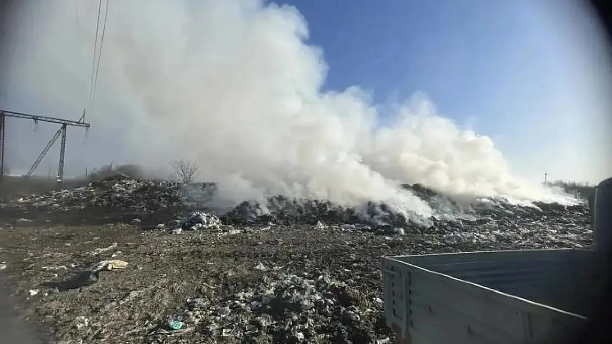 Два мусорных полигона в Ростовской области охватило огнем за один день