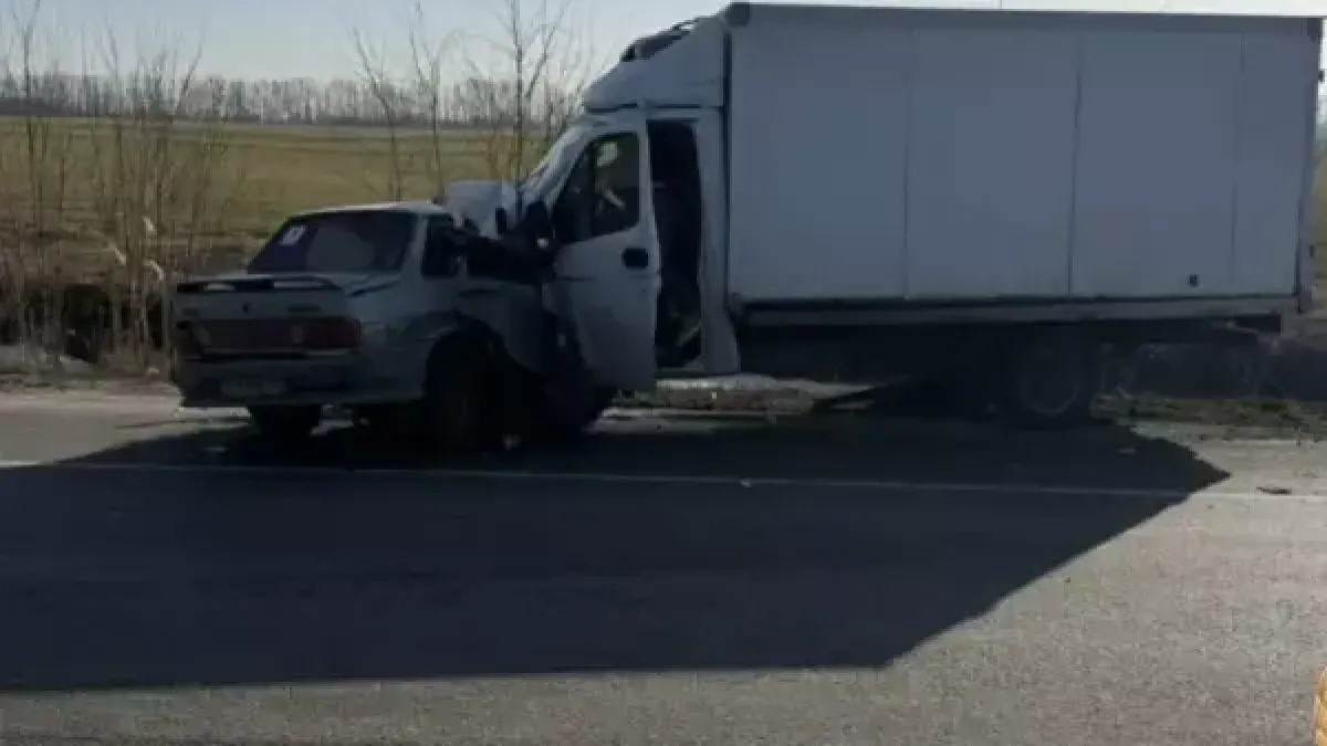 23-летний водитель ВАЗа погиб, не справившись с управлением на скорости